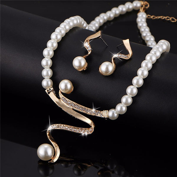 Vintage Crystal Necklace Earrings  Set