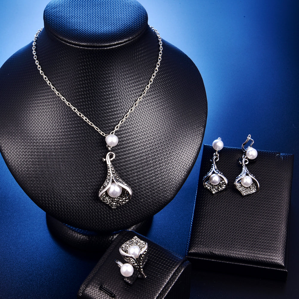 Women Retro Jewelry
