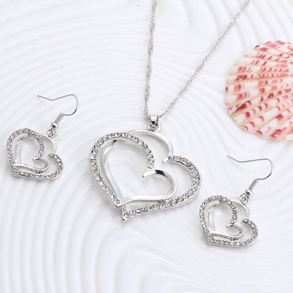 Romantic Heart Pattern Necklace Set